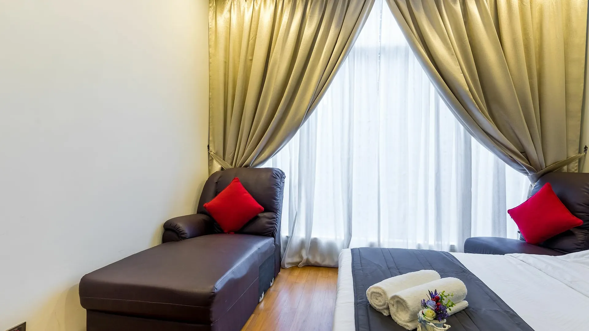 Apartment Soho Suites Klcc By Aloha