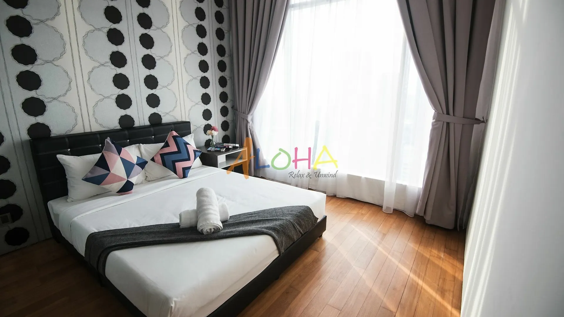 Soho Suites Klcc By Aloha Apartment
